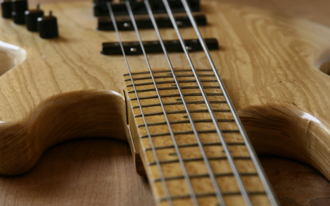 Basgitaar afstellen