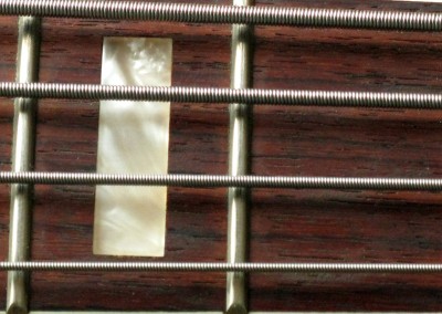 Basgitaar fretten vlakken