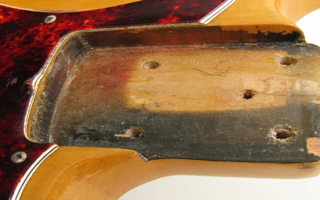Basgitaar neckpocket frezen
