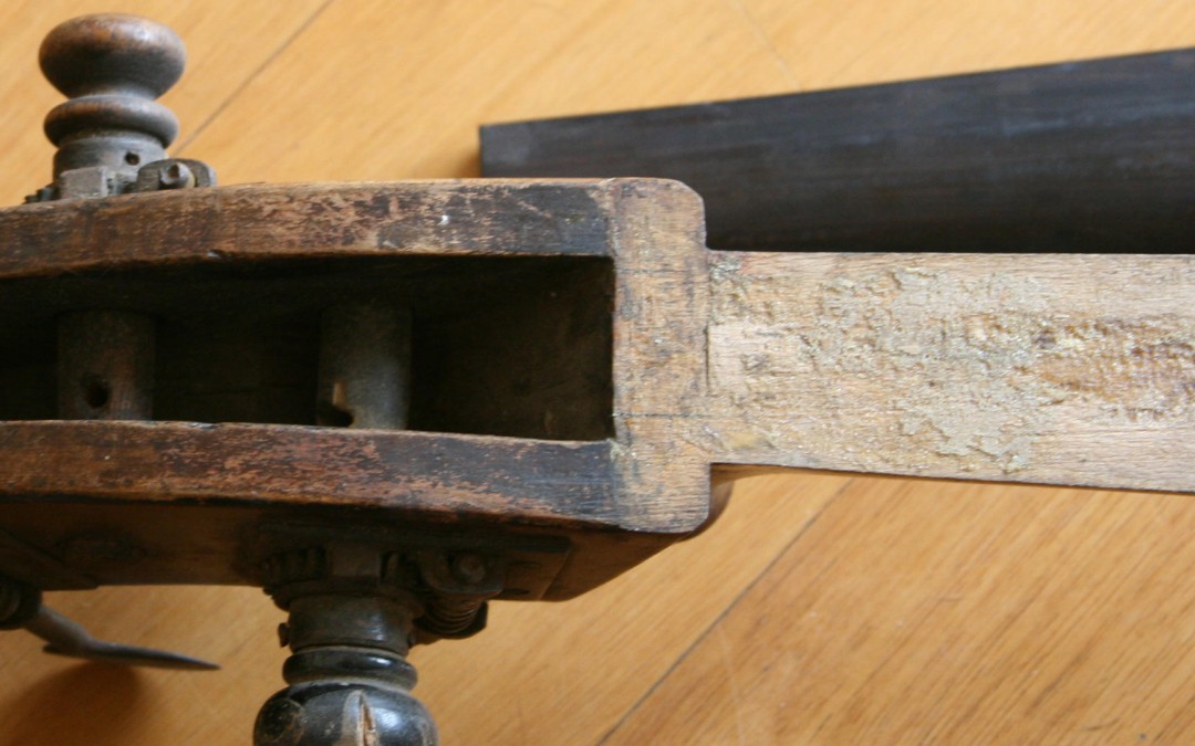 Contrabas hals reparatie