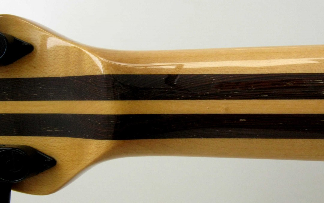 Basgitaar hals repareren
